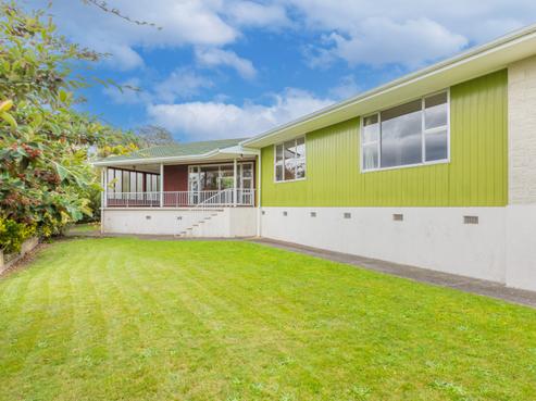 15 Domain Road, Waipawa