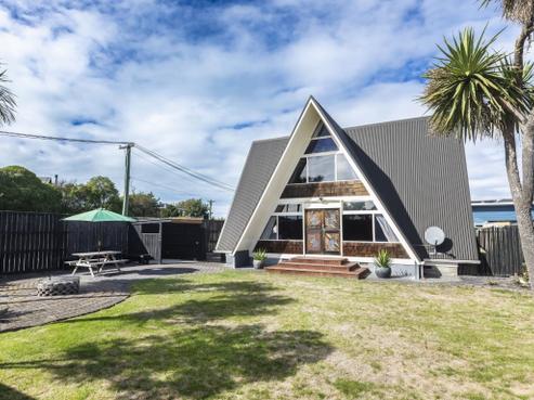 11 Aston Drive, Waimairi Beach