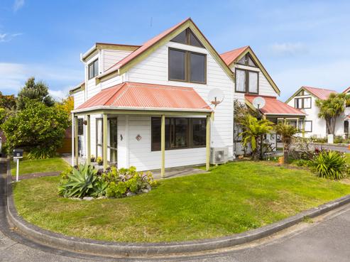 9/58 Cuba Street, Petone