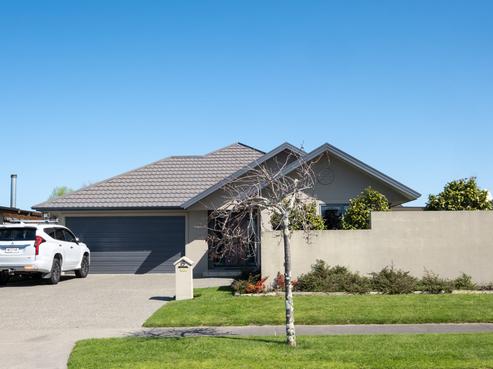 15 Malbec Way, Greenmeadows