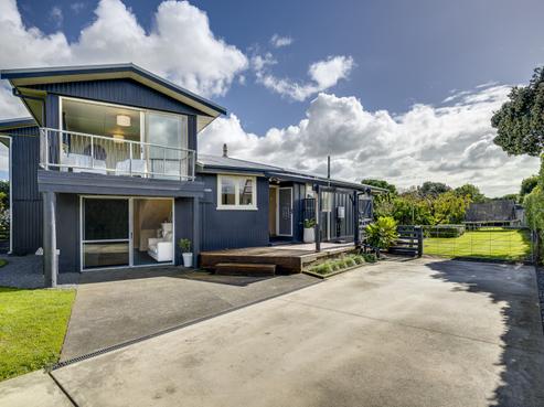 233 School Road, Clive