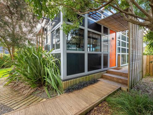 9A Norris Grove, Taita