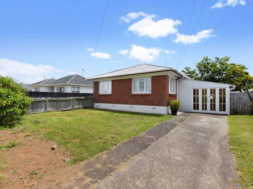 43 Sutton Crescent, Papakura