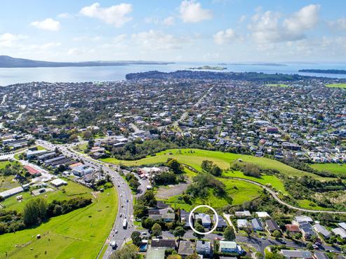 6 Felton Mathew Avenue, Saint Johns