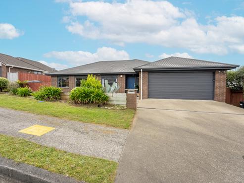 5 Ronald Scott Grove, Riverstone Terraces