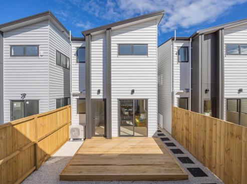 105A Grove Road, Papakura