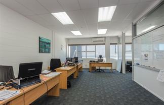 Modern Bespoke Office Space
