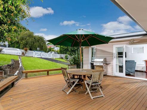 16 Wylie Avenue, Sunnynook