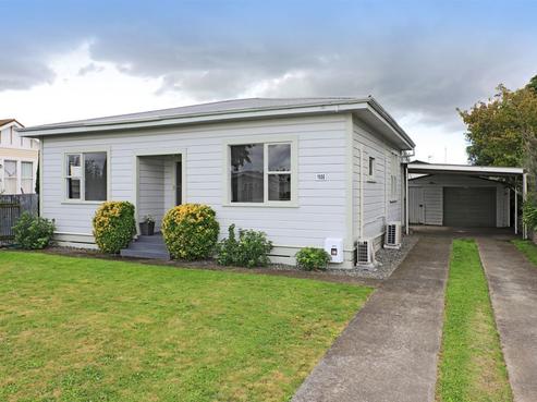 1006 Outram Road, Akina
