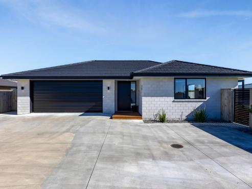 38 County Drive, Hawera