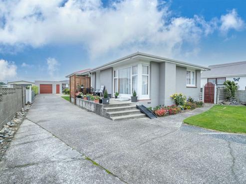 86 Scott Street, Strathern