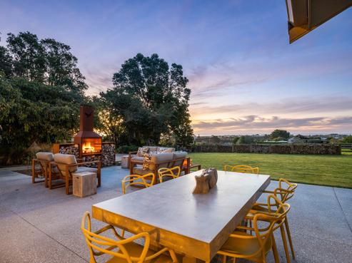 201 Egmont Road, Hillsborough