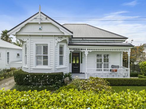 21 Leslie Avenue, Sandringham