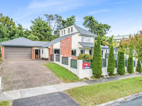 22 Chedworth Avenue, Chedworth