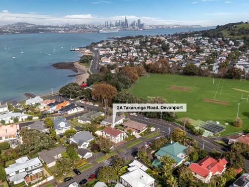 2A Takarunga Road, Devonport