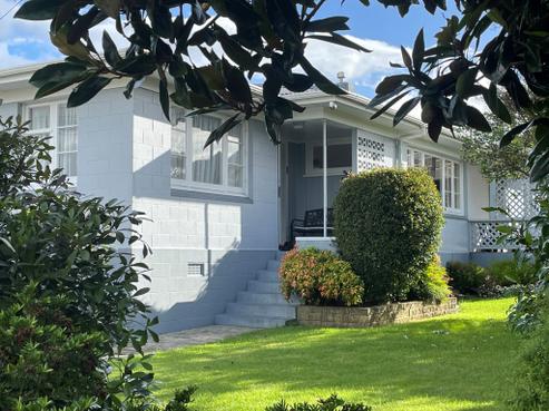 16 Clark Road, Kamo
