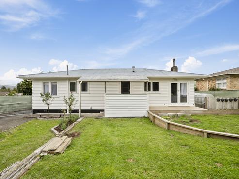 257 Clayton Road, Pukehangi