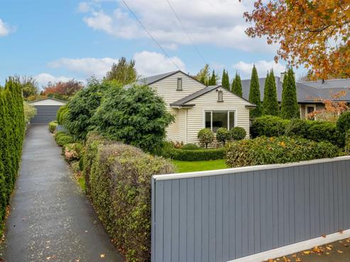 112 Tomes Road, Saint Albans