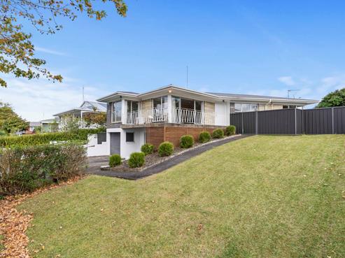 155 Elliot Street, Pahurehure