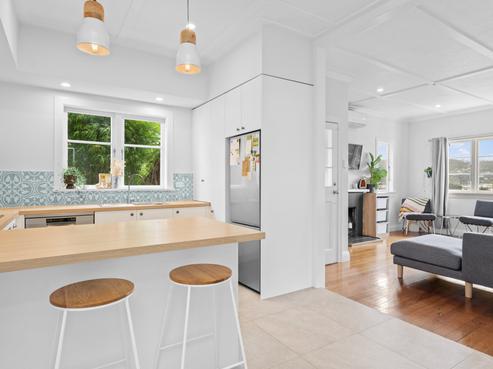 6 Anzac Road, Morningside
