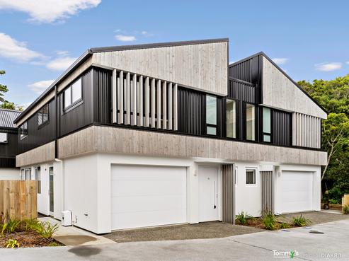 10/6 Bushland Grove, Paparangi