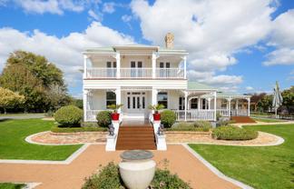 210 Clifton Road, Whitford