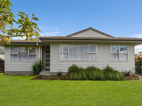 10 Adam Place, Mangakakahi