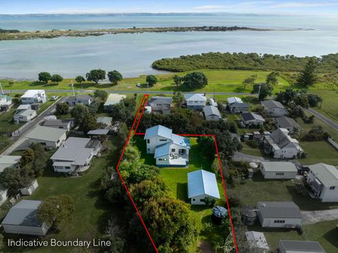 9 Birds Beach Road, Tapora