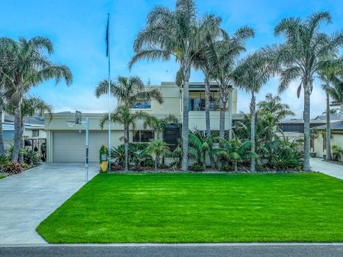 101 Leighton Road, Whangamata