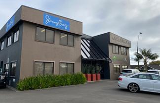Pro Offices & 4 car parks