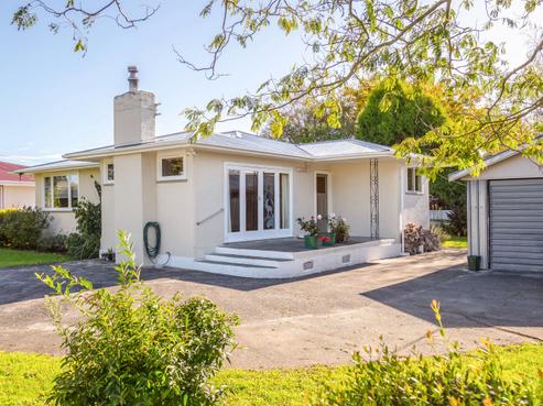 16 Taylor Street, Carterton
