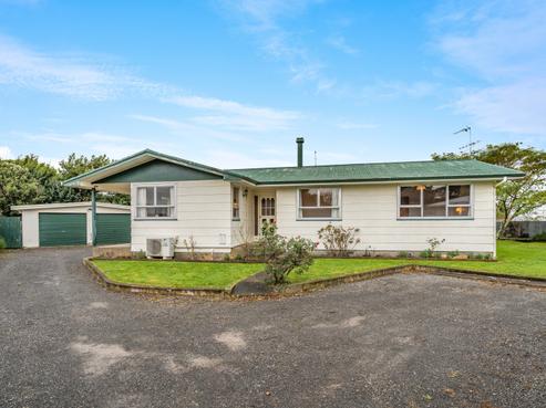 25 Moore Crescent, Carterton