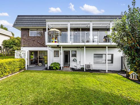 2/160 Stapleford Crescent, Browns Bay