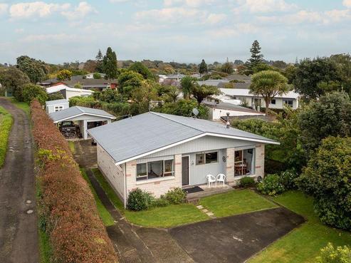 324 Te Moana Road, Waikanae