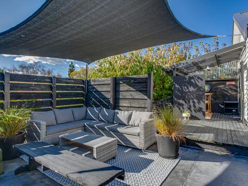 7 Maltby Avenue, West End