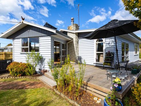 6 Julian Street, Redwoodtown