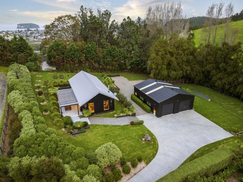 10 Manuka Drive, Whangamata