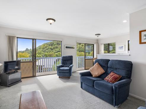 2/17 Cawthron Crescent, Annesbrook