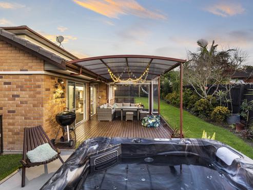 13 Saltwood Street, Red Beach