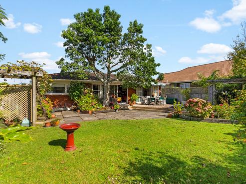 8 Meadway, Sunnyhills