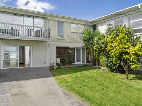 2/7 Westwell Road, Belmont