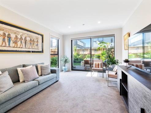 27 Pukewhero Rise, Massey