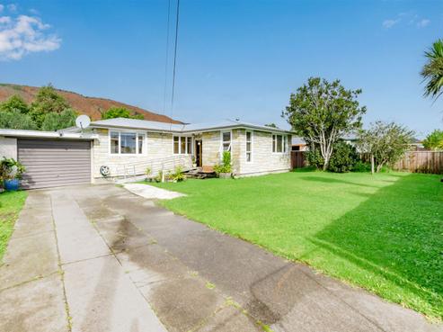 14 Buckley Grove, Paraparaumu