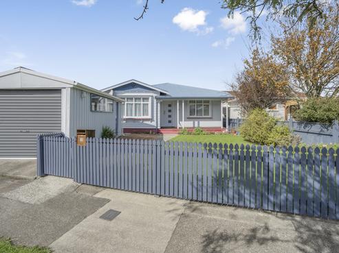 18 Connolly Street, Boulcott