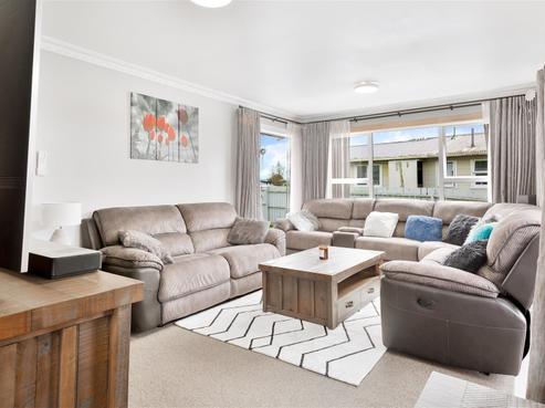 15 Margaret Place, Deanwell