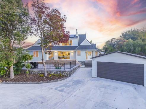 42 Eatwell Avenue, Paraparaumu Beach