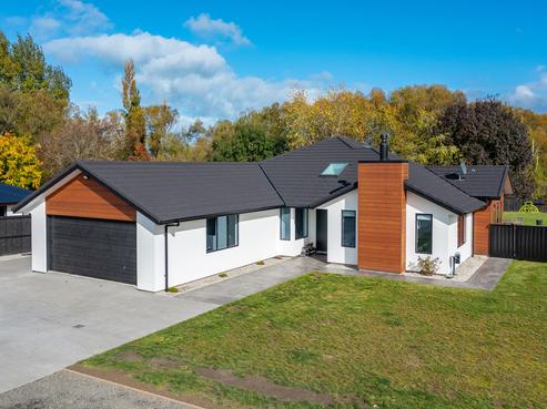 8 Buckeye Grove, Outram