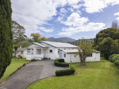 1098 Broadwood Road, Herekino
