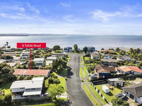 8 Taihiki Road, Clarks Beach