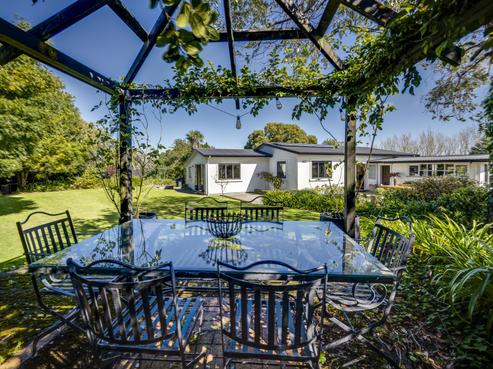 64 Simla Avenue, Havelock North